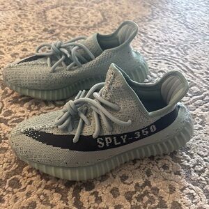 Stylish Blue SPLY-350 Sneakers